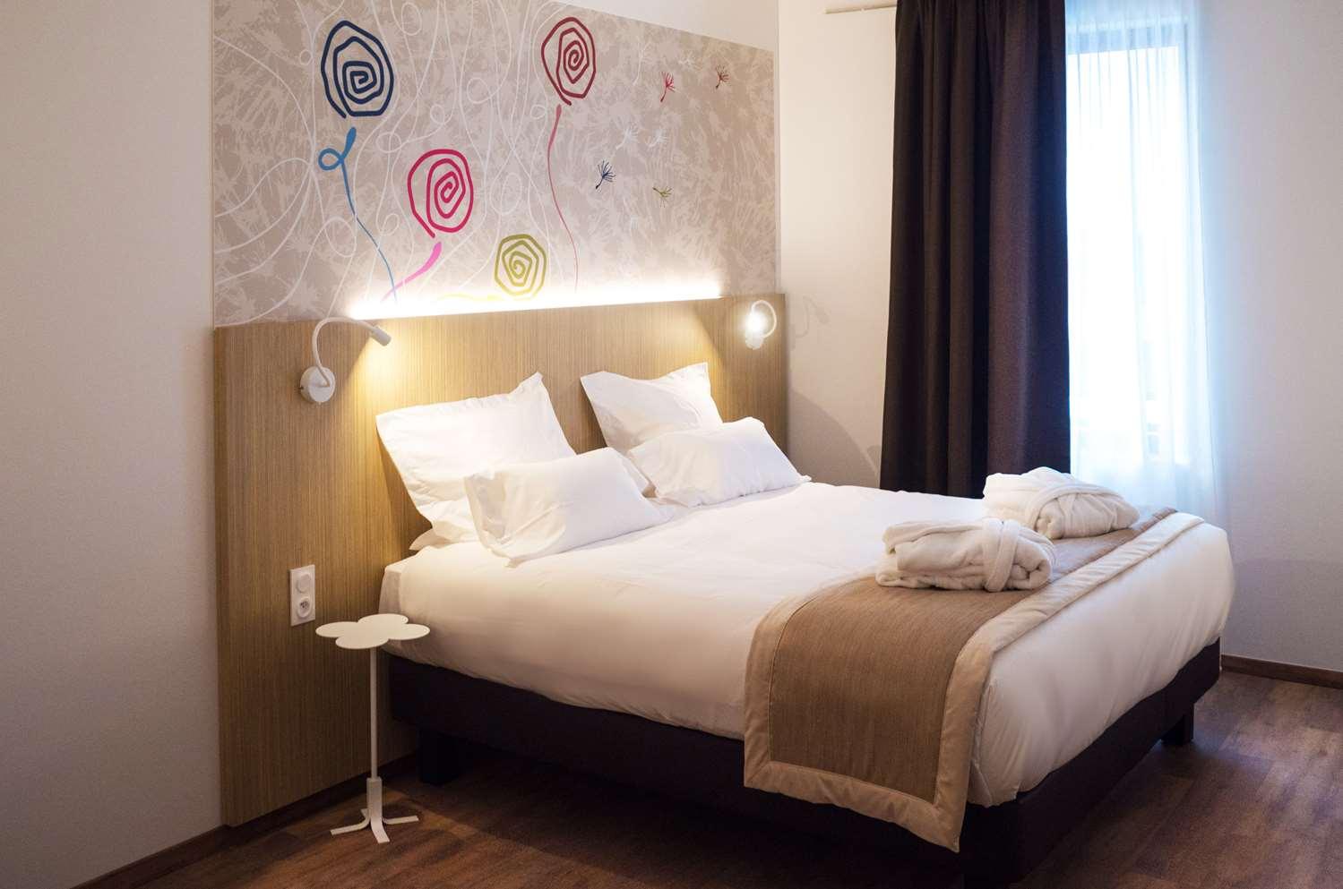 Kyriad Prestige Amiens Poulainville - Hotel And Spa Exteriör bild