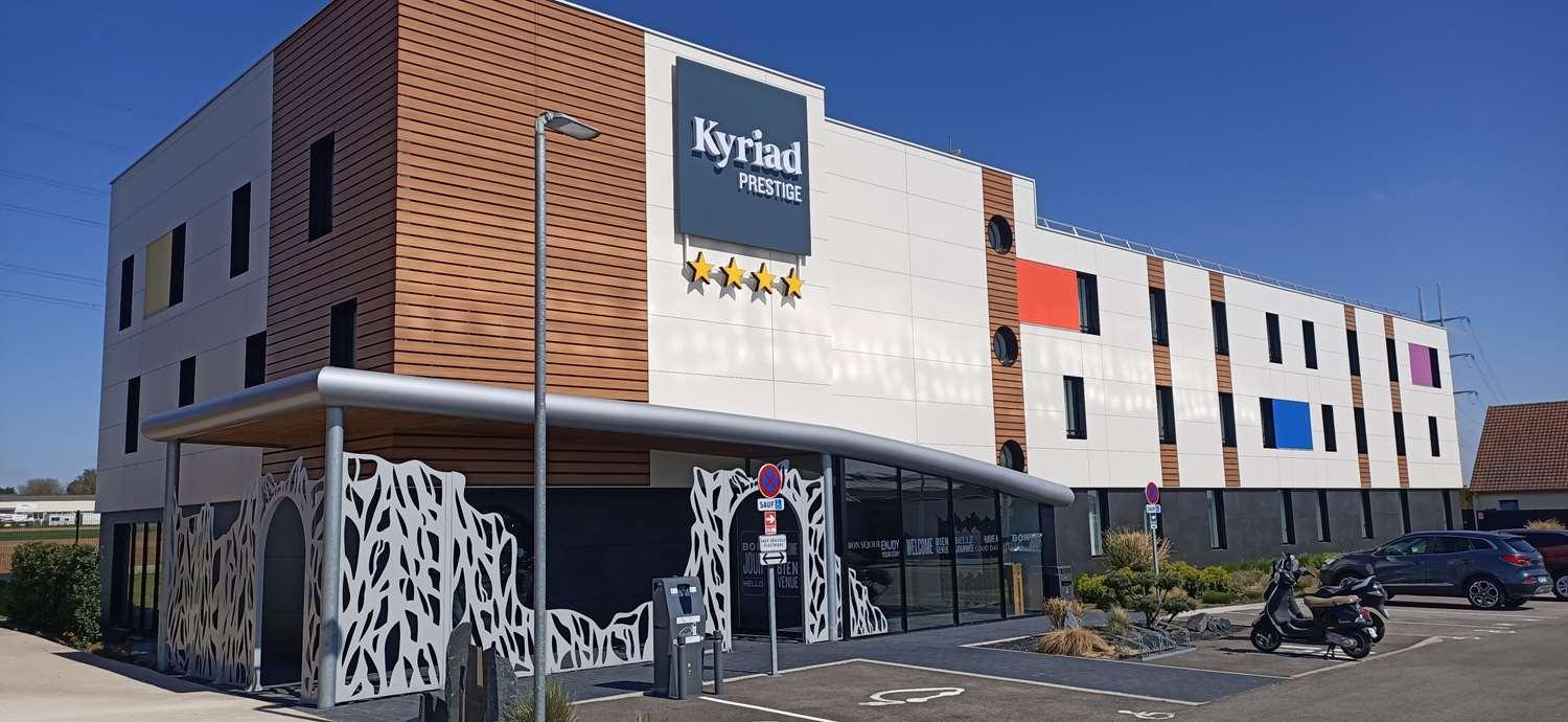 Kyriad Prestige Amiens Poulainville - Hotel And Spa Exteriör bild