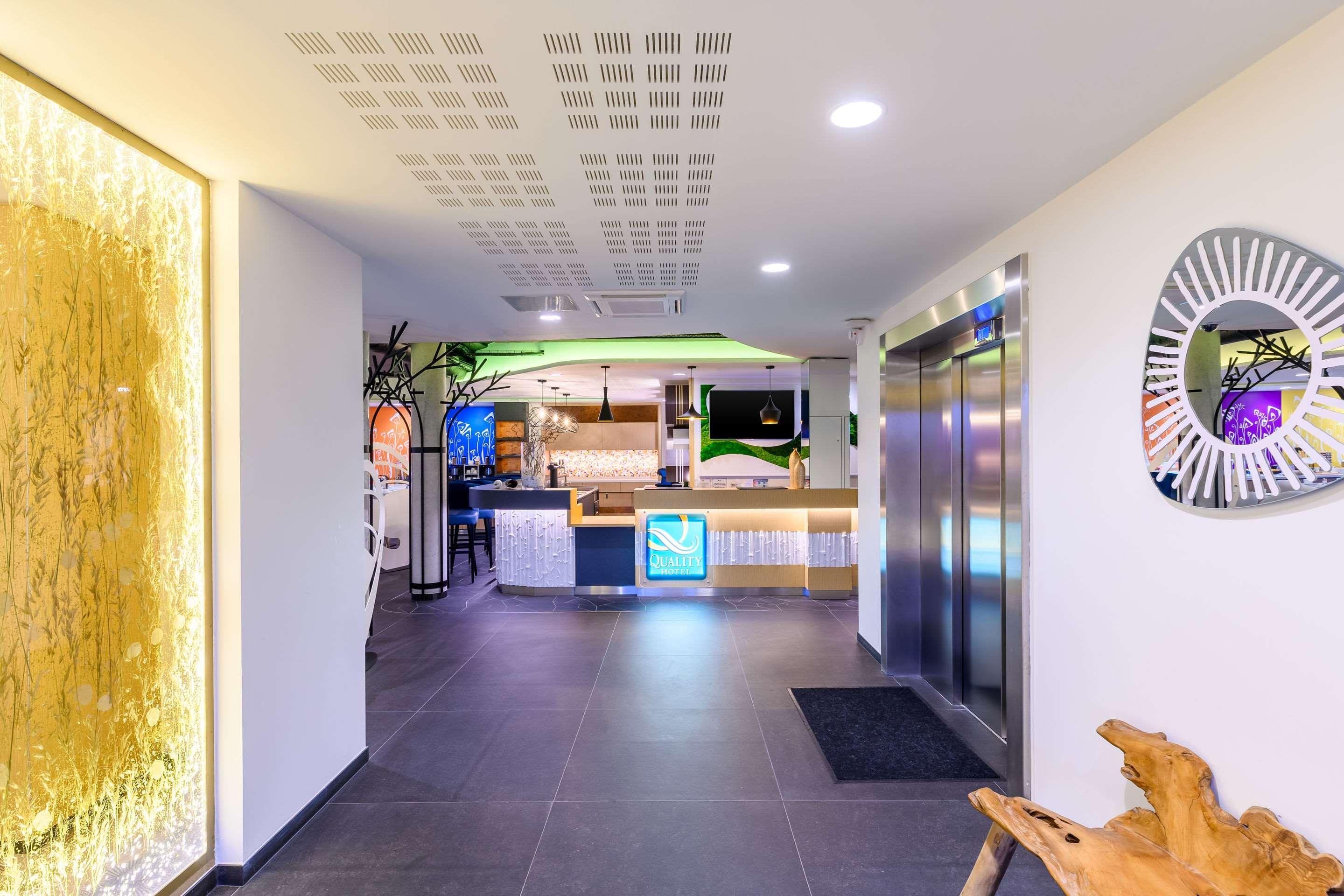 Kyriad Prestige Amiens Poulainville - Hotel And Spa Exteriör bild